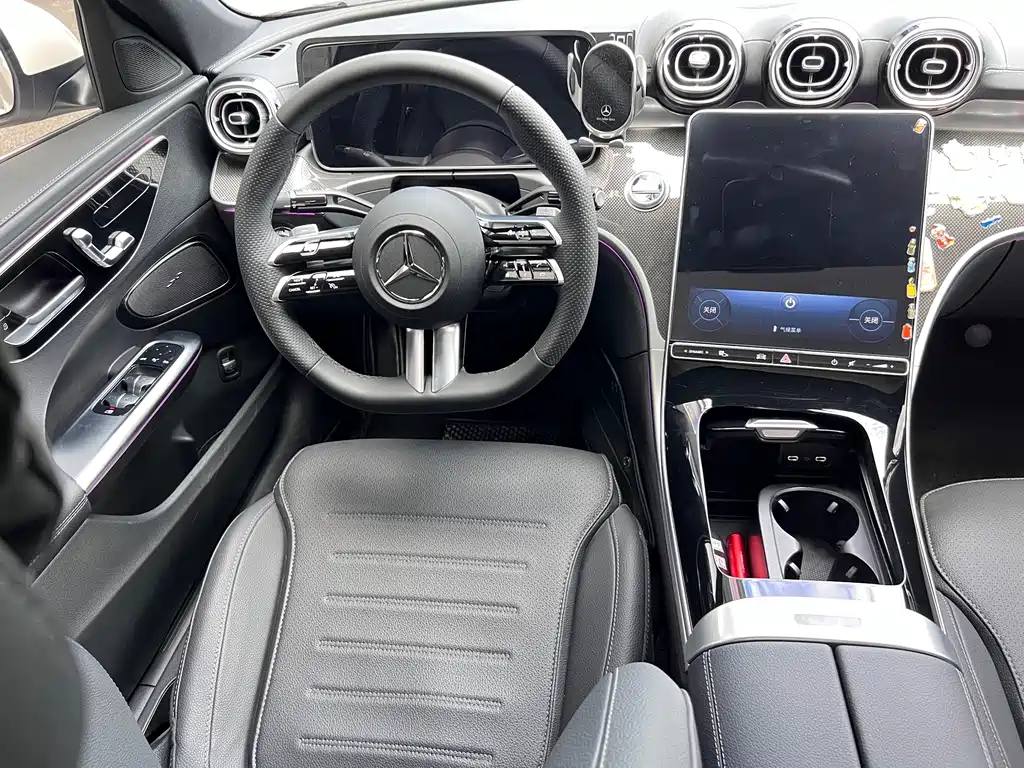 Mercedes-Benz C-Class — миниатюра 6