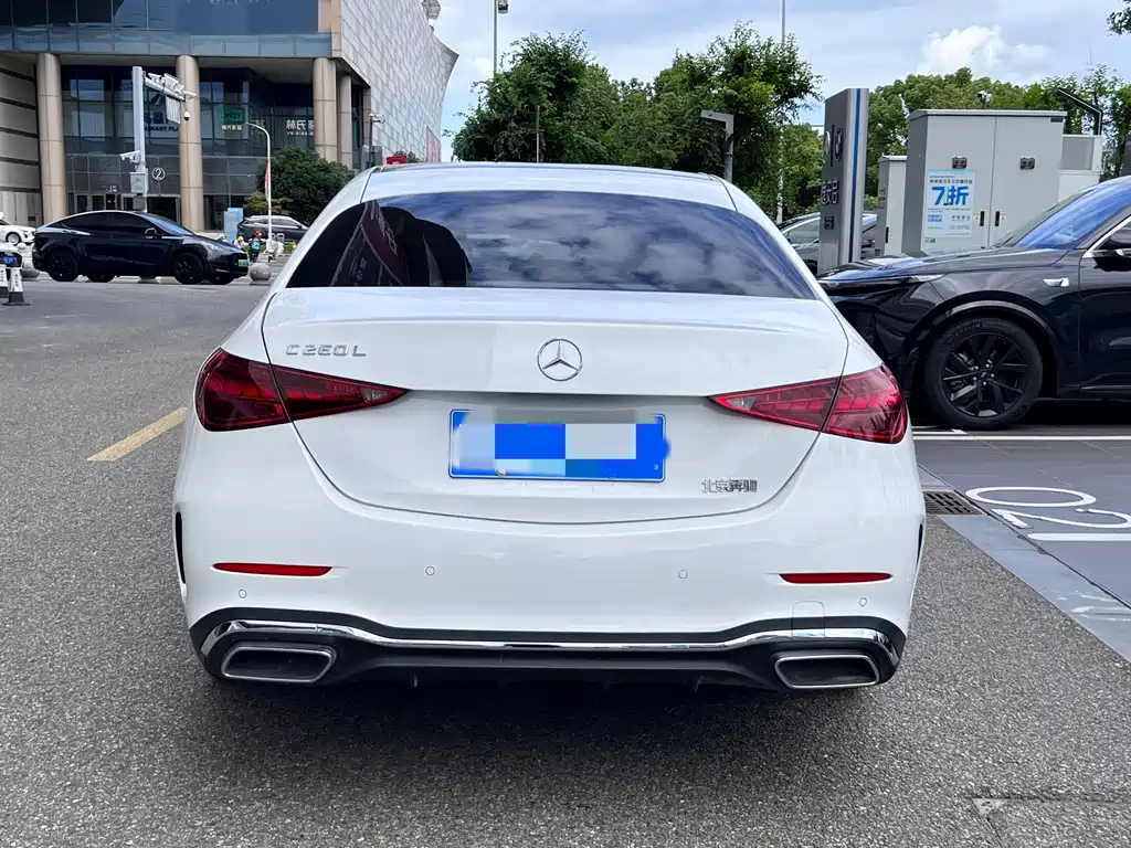 Mercedes-Benz C-Class — миниатюра 17