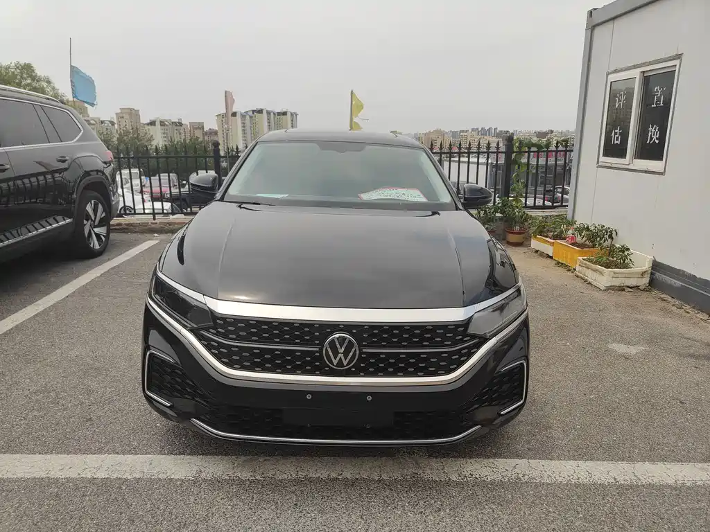 Volkswagen Passat 2023 330TSI Elite