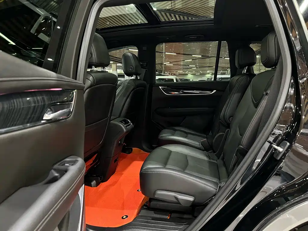 Cadillac XT6 — миниатюра 13