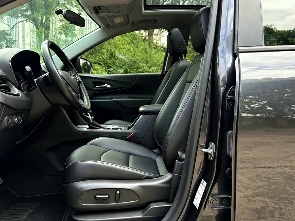 Chevrolet Equinox — миниатюра 11