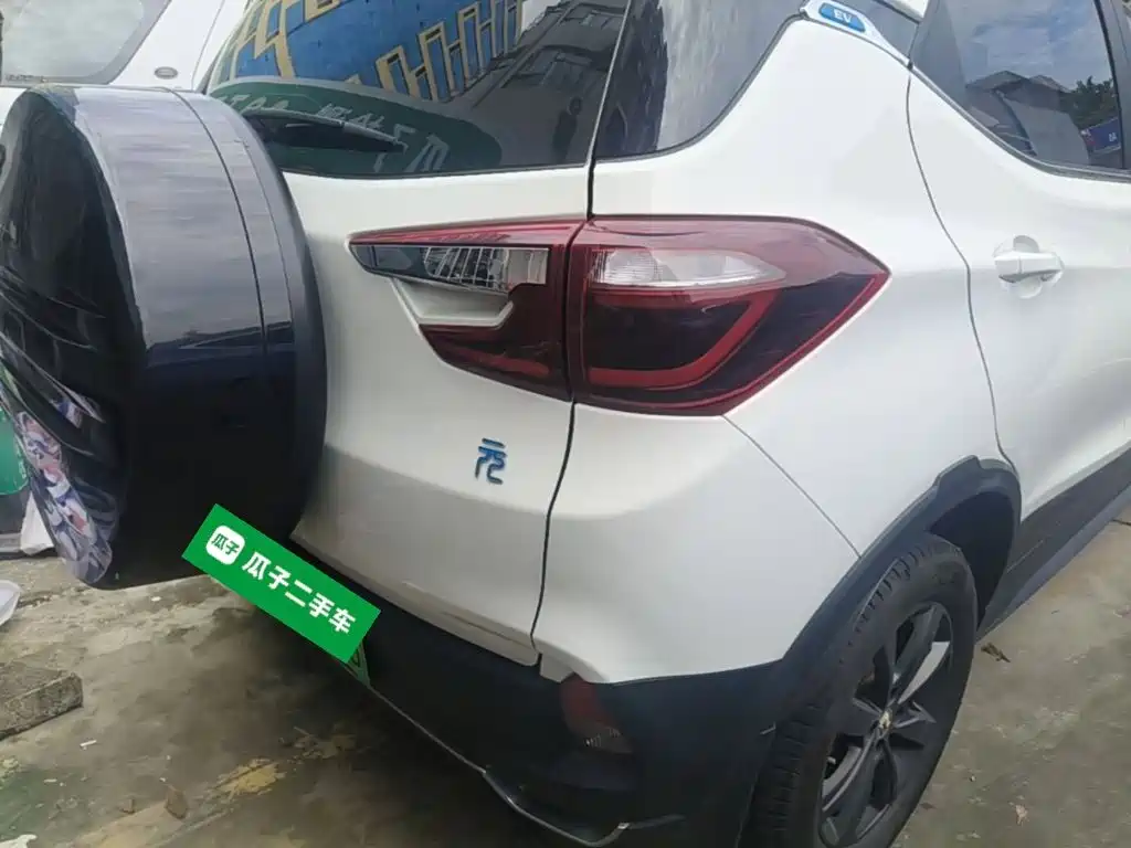 BYD Yuan EV — миниатюра 7