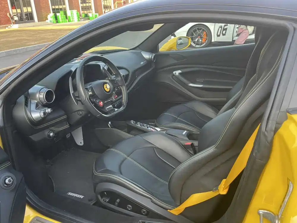 Ferrari F8 — миниатюра 7