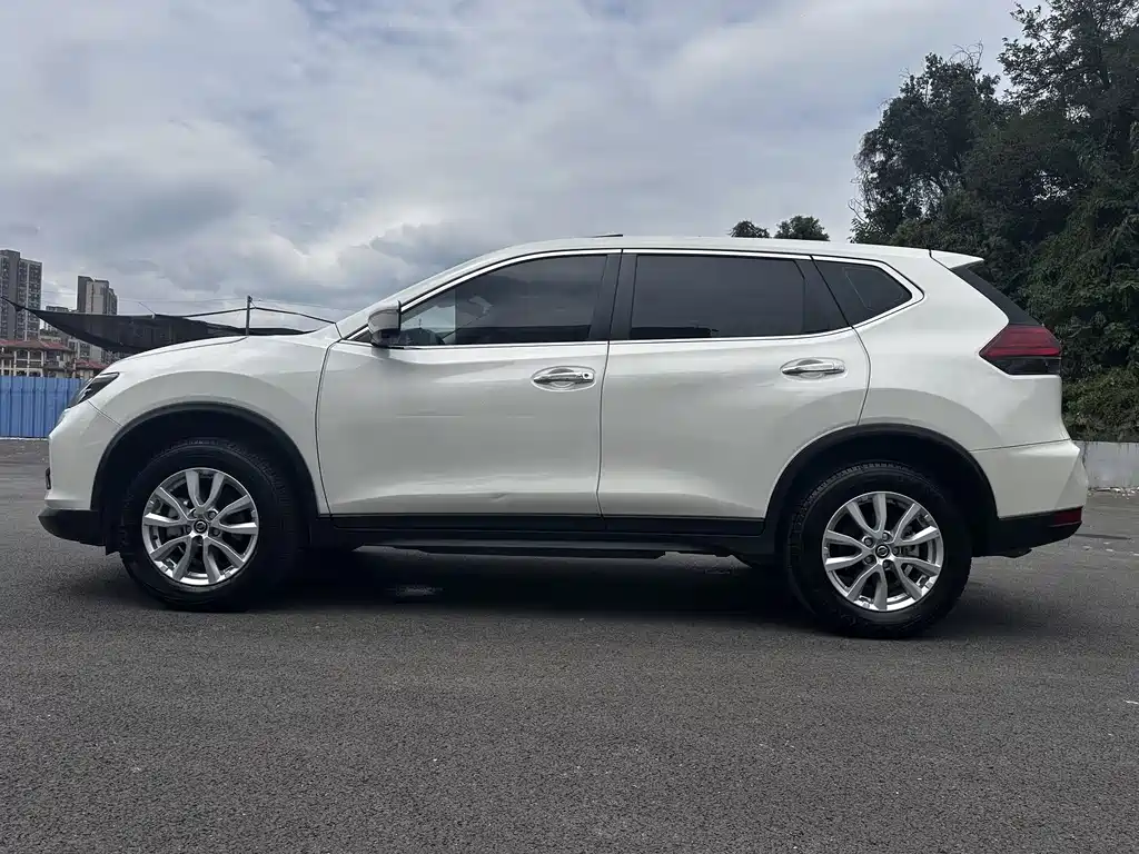 Nissan X-Trail — миниатюра 14