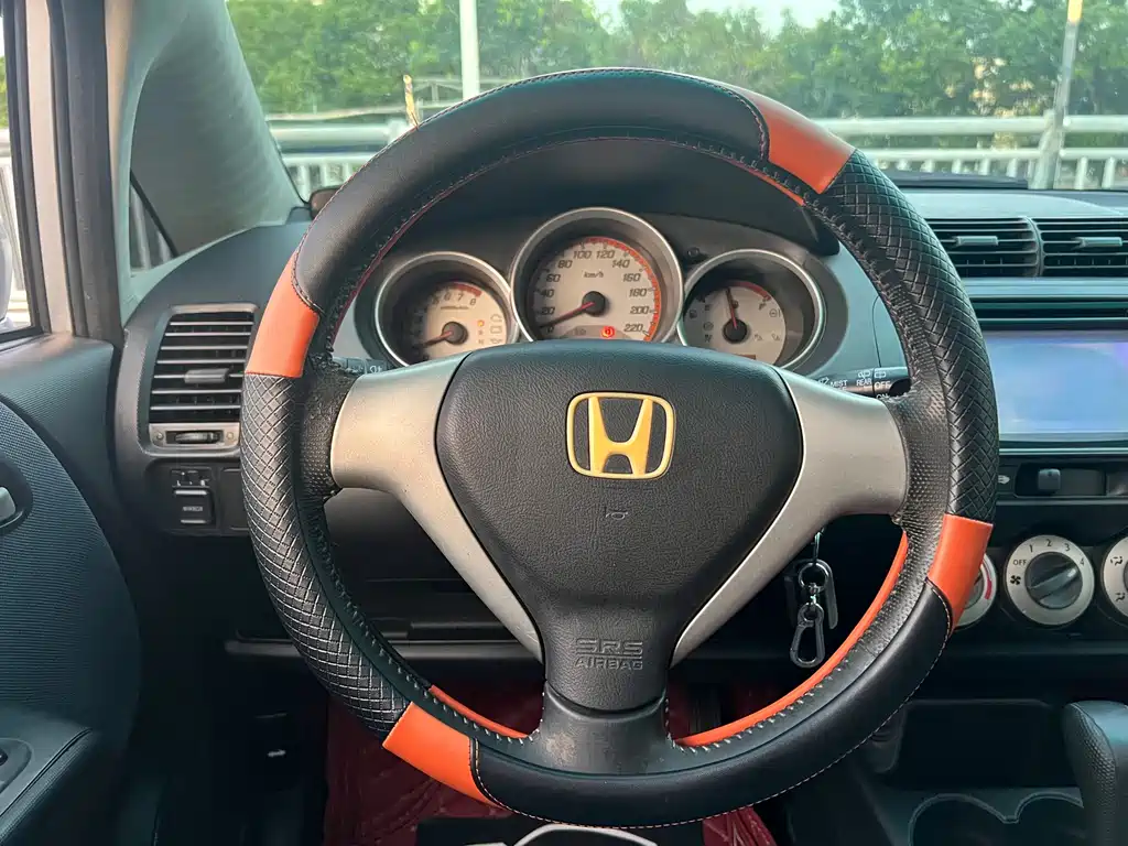 Honda Fit — миниатюра 13