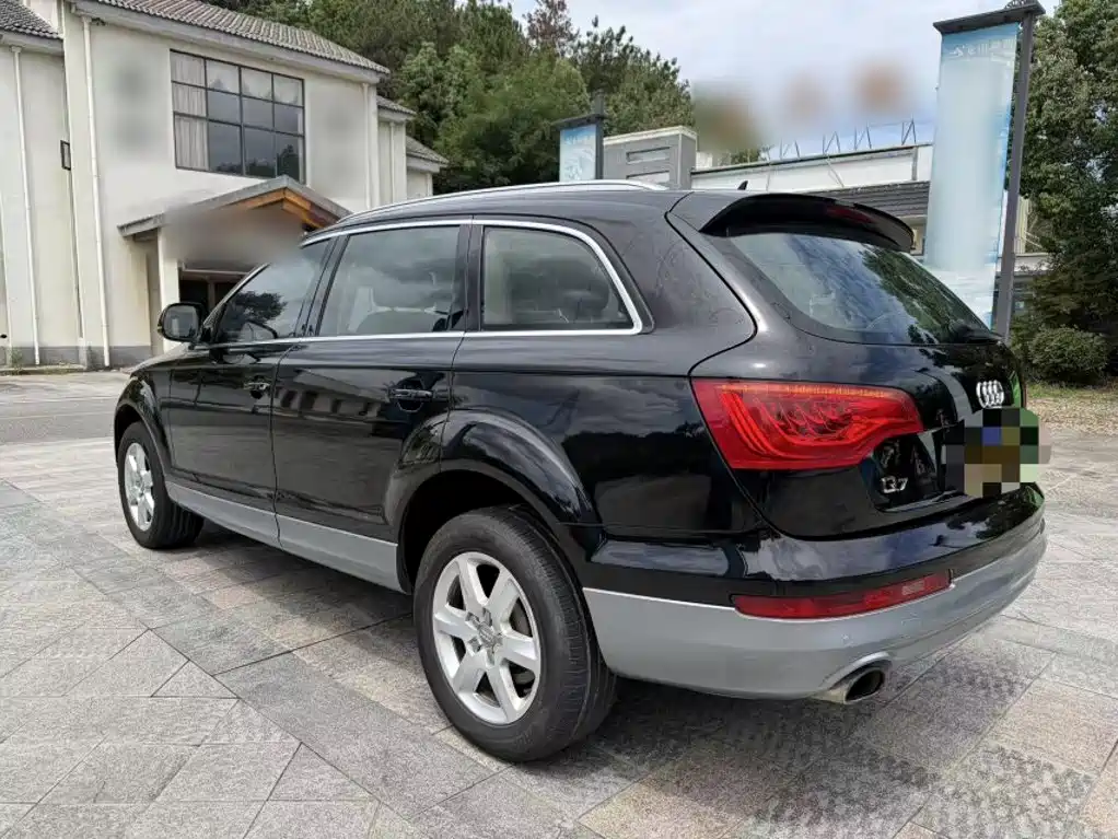 Audi Q7 — миниатюра 14