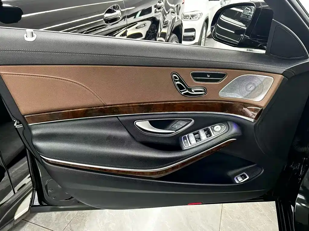 Mercedes-Benz S-Class — миниатюра 10