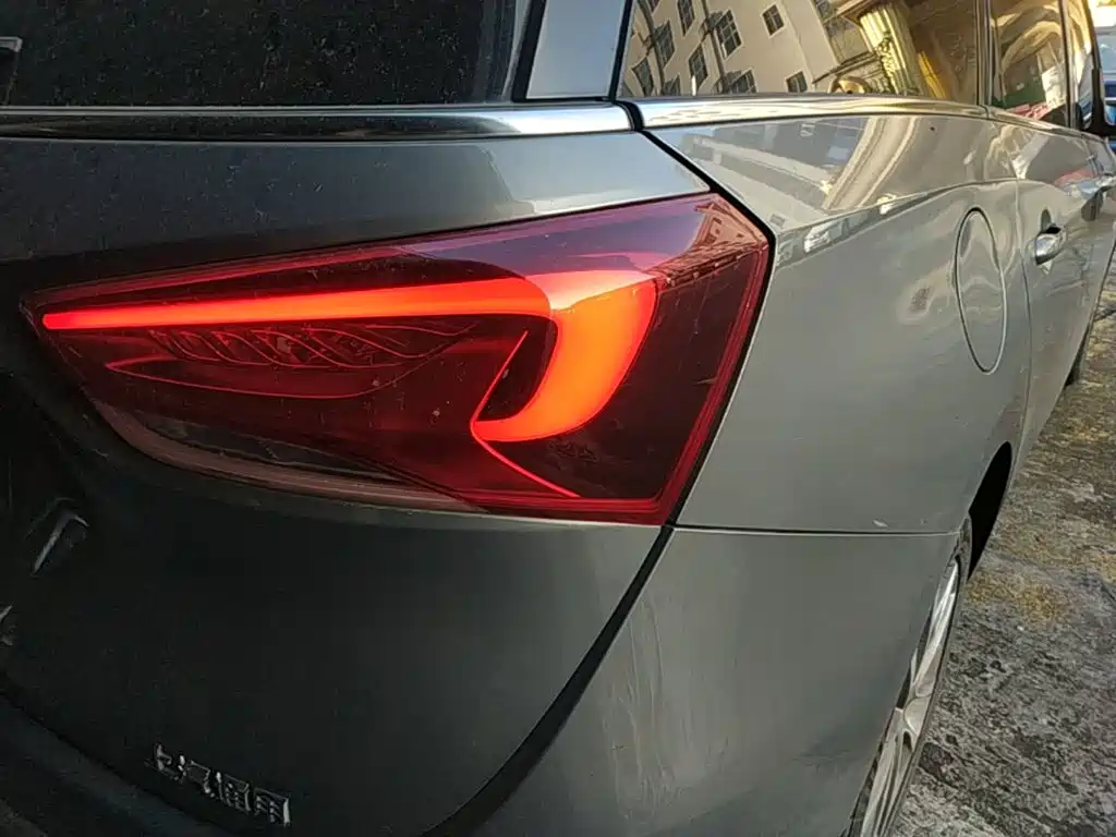 Buick GL6 — миниатюра 8