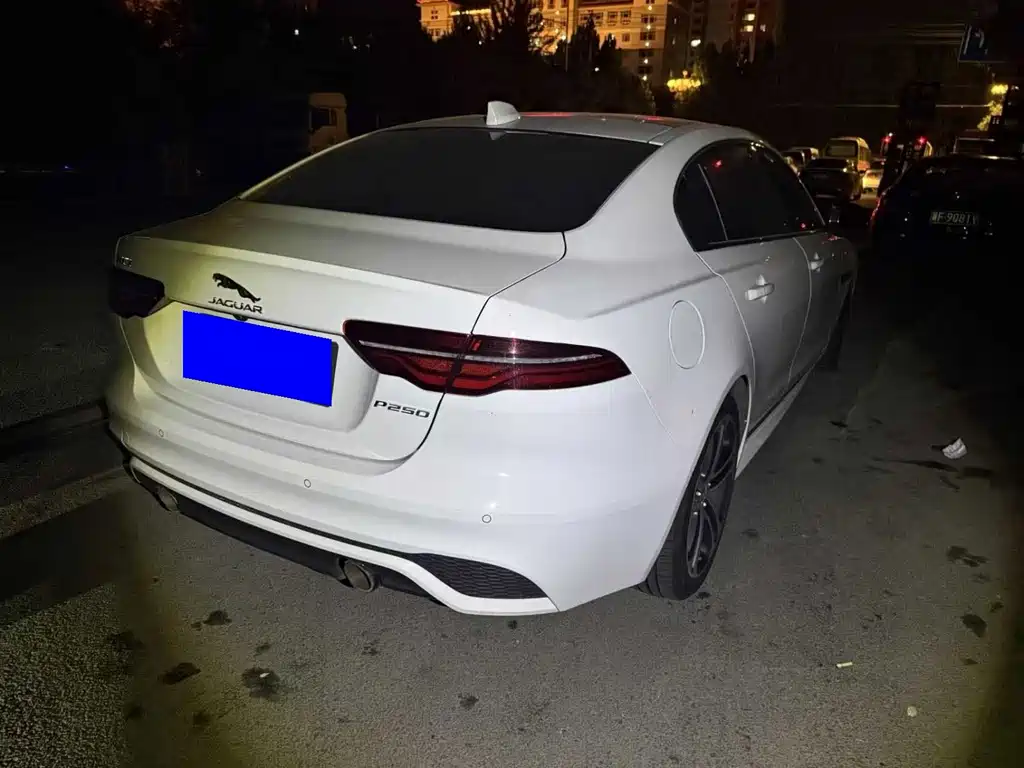 Jaguar XEL — миниатюра 2