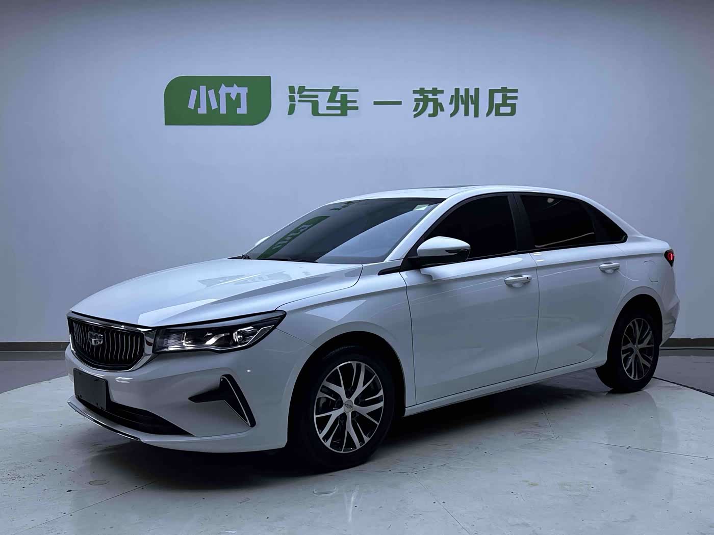 Geely Emgrand 1.5 л 2023 г. Белый, пробег 38000 км
