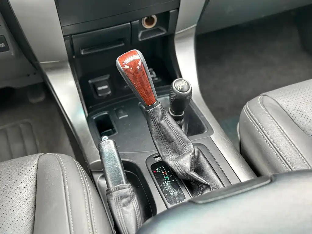 Toyota Prado — миниатюра 13