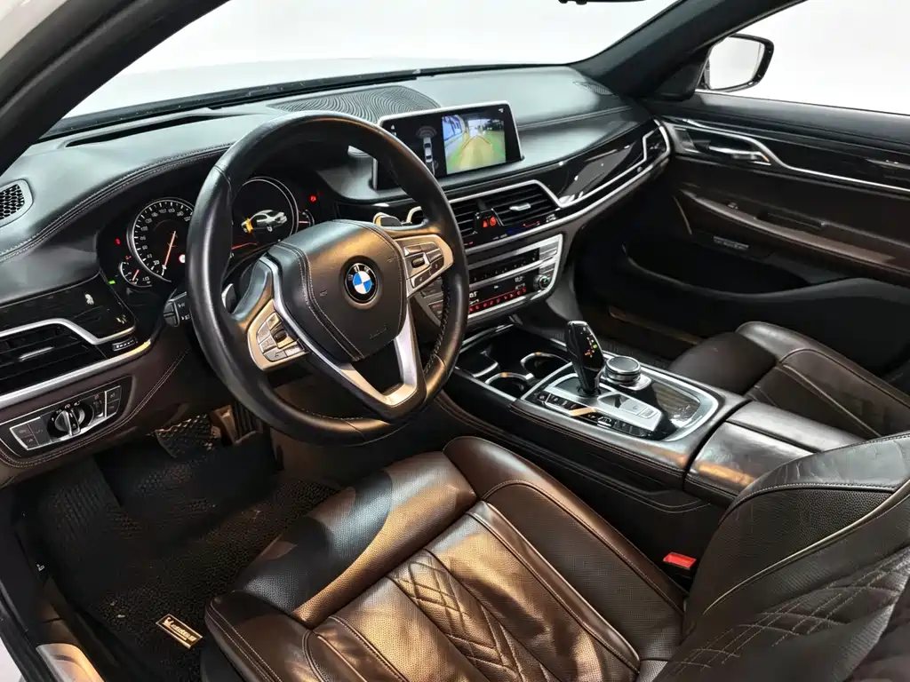BMW 7 Series 7 2016 740Li Lead
