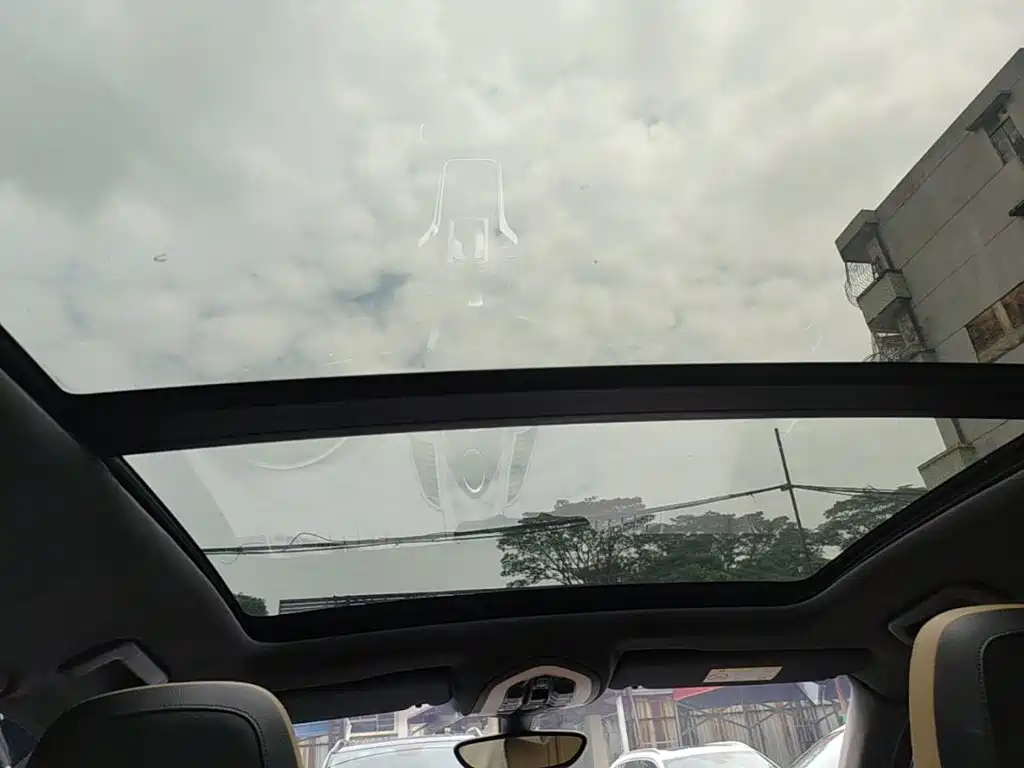 Porsche Cayenne — миниатюра 18