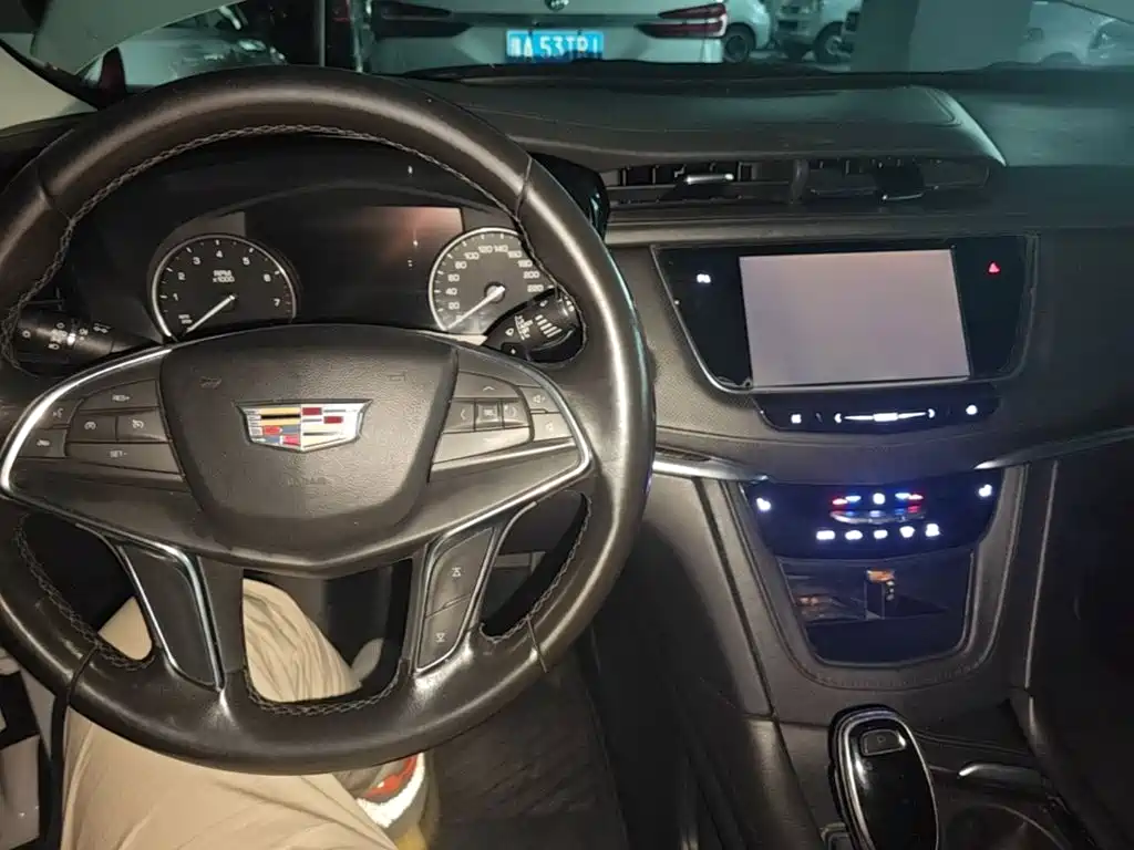 Cadillac XT5 — миниатюра 5