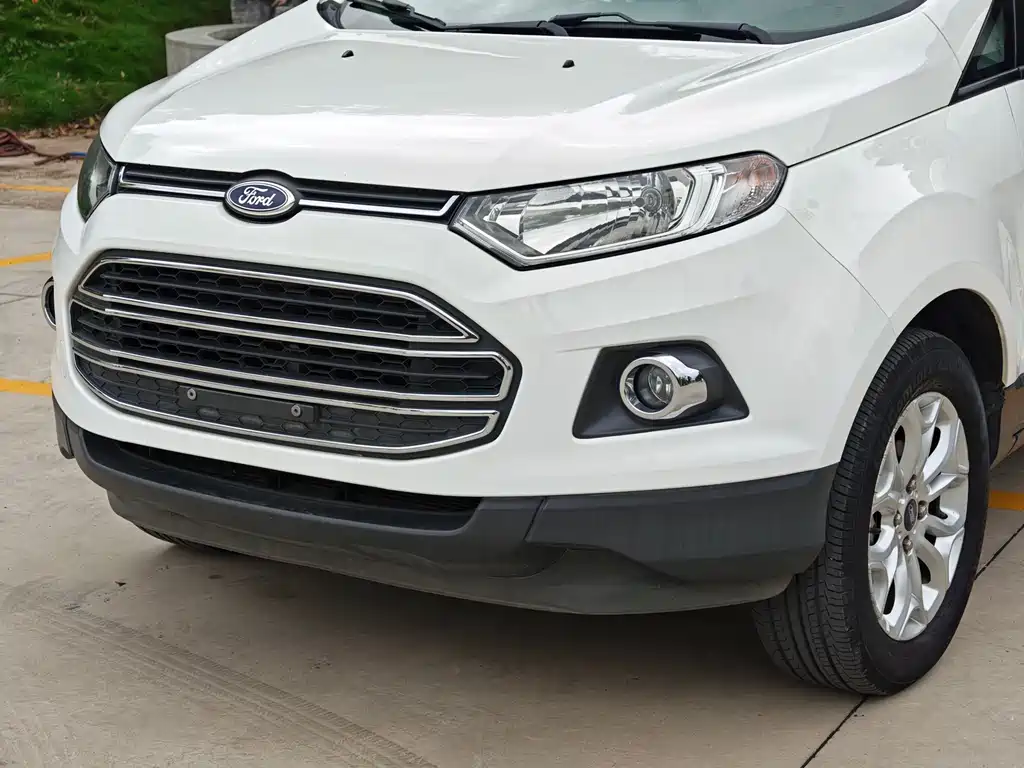 Ford EcoSport 2013 1.5L AT Luxury
