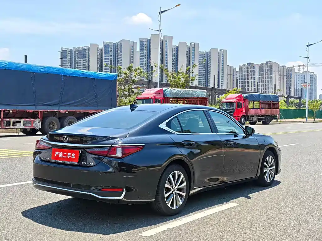 Lexus ES — миниатюра 4