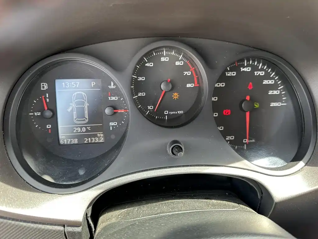 SEAT Leon — миниатюра 11