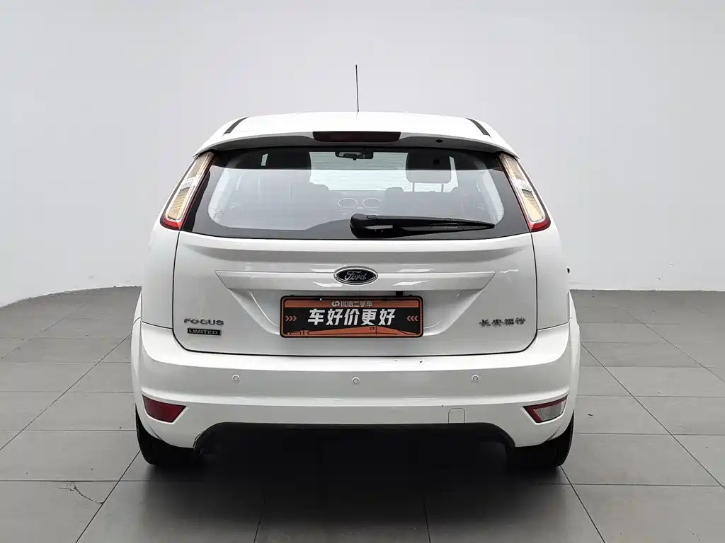 Ford Focus 2014 1.8L AT