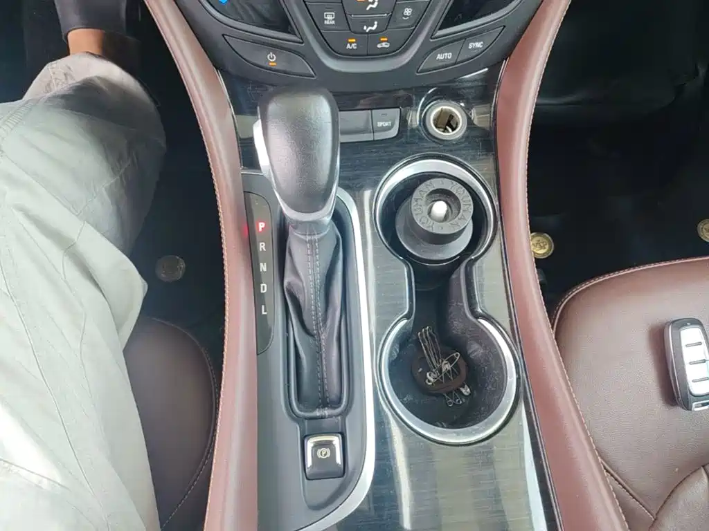 Buick Envision Plus — миниатюра 14