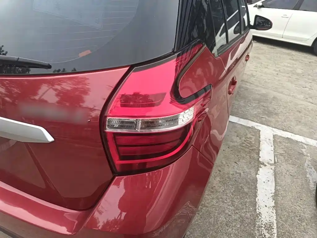 Toyota Yaris L — миниатюра 8