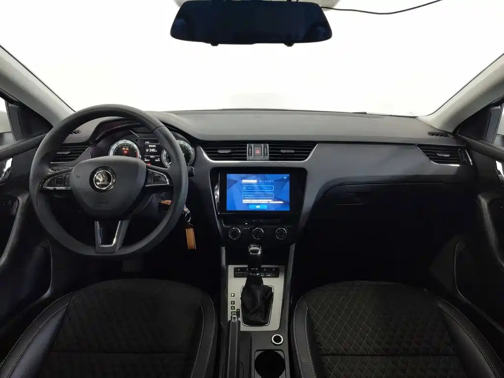 Skoda Octavia — миниатюра 5