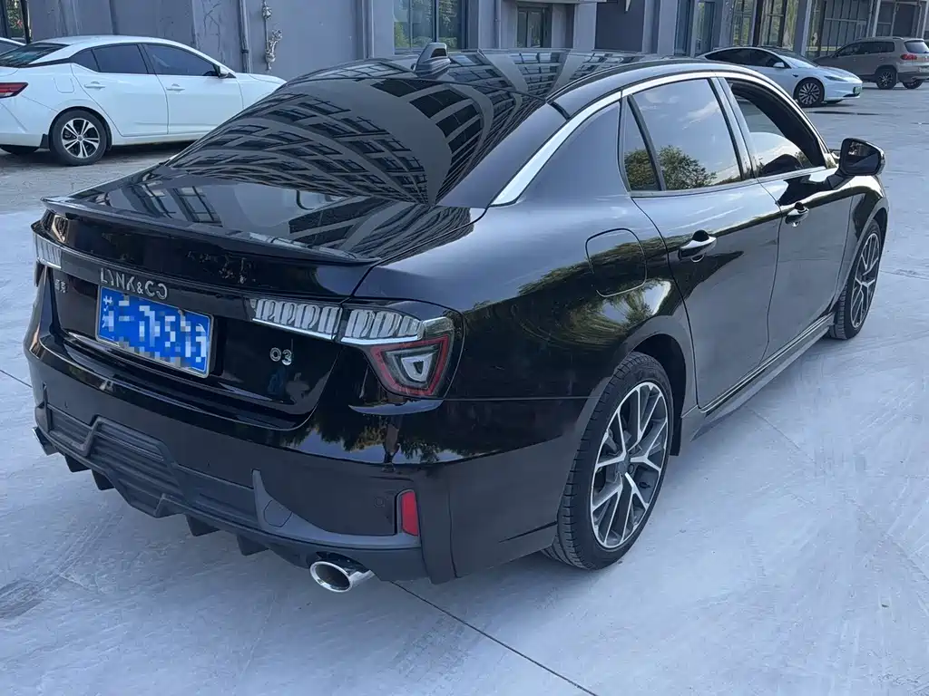 Lynk & Co 03 — миниатюра 4