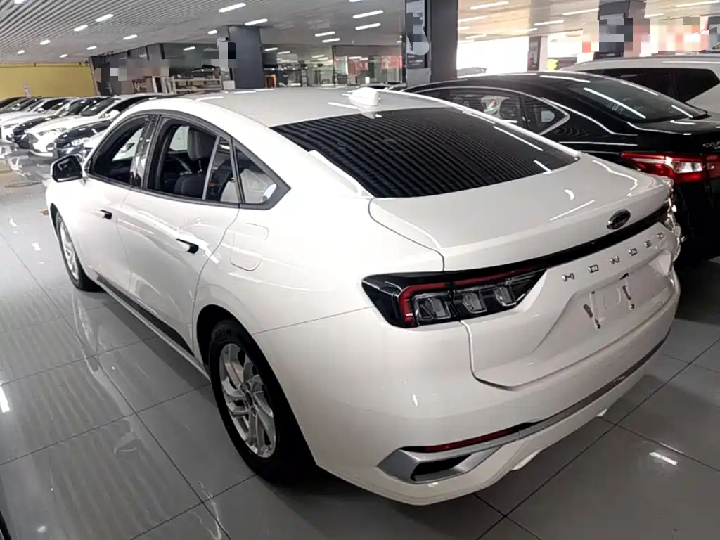 Ford Mondeo — миниатюра 5