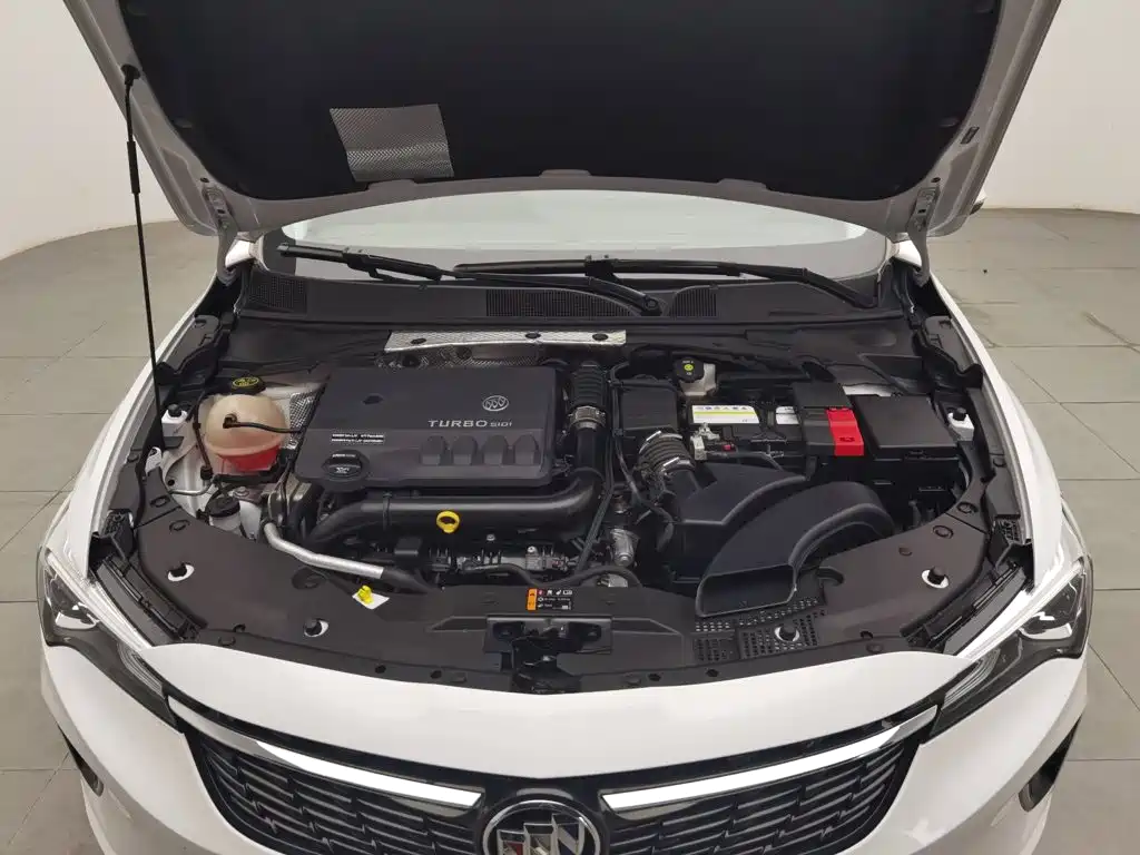 Buick Verano — миниатюра 6