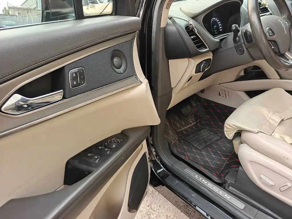 Lincoln MKX — миниатюра 6
