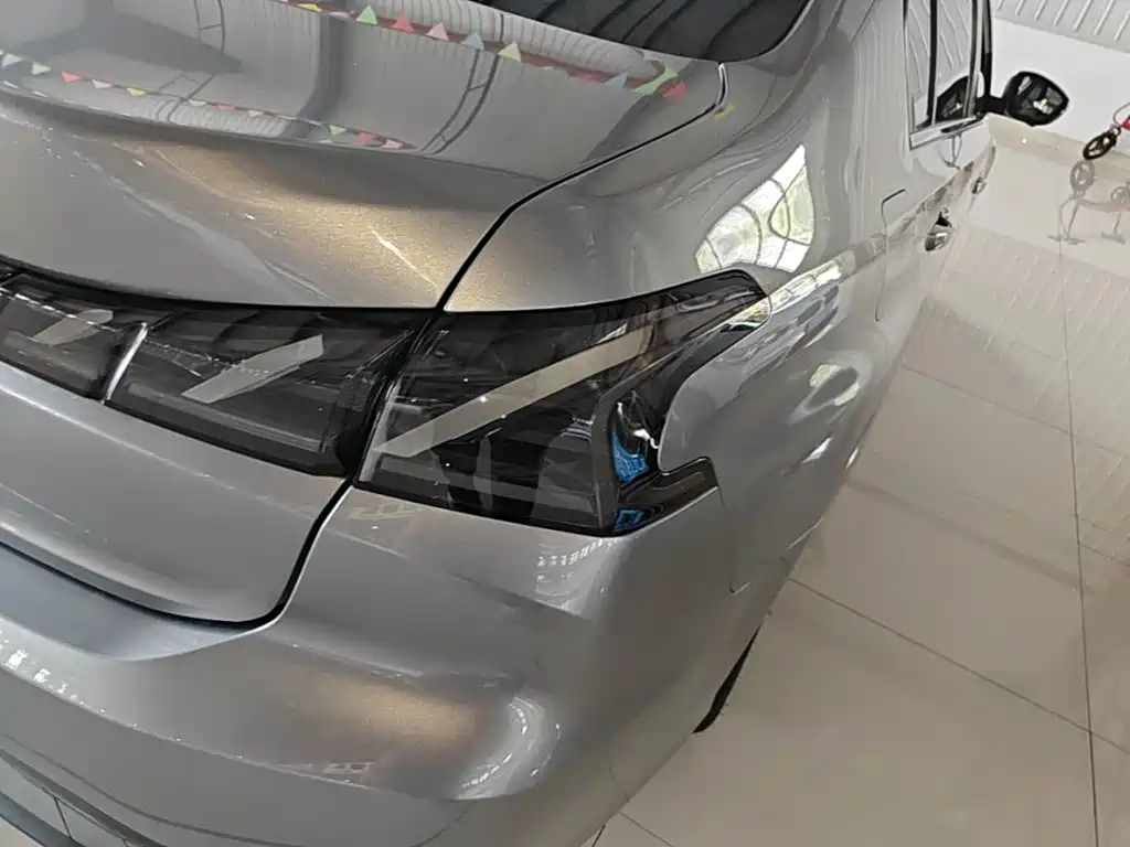 Peugeot 408 — миниатюра 8