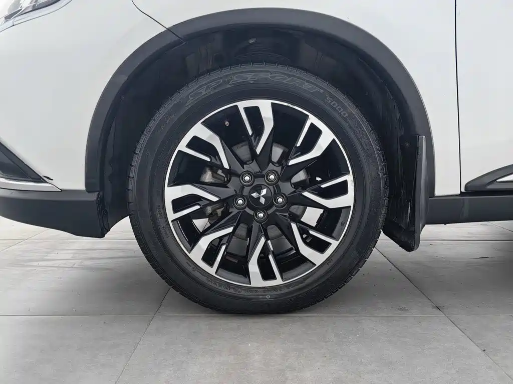 Mitsubishi Outlander — миниатюра 17