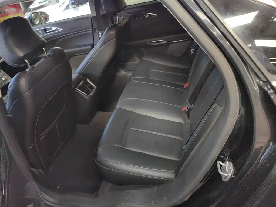 Ford Taurus — миниатюра 11
