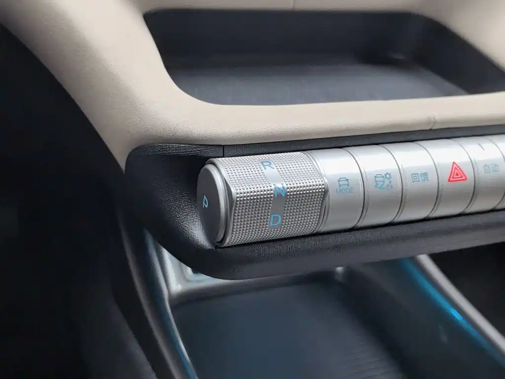 BYD Dolphin — миниатюра 13