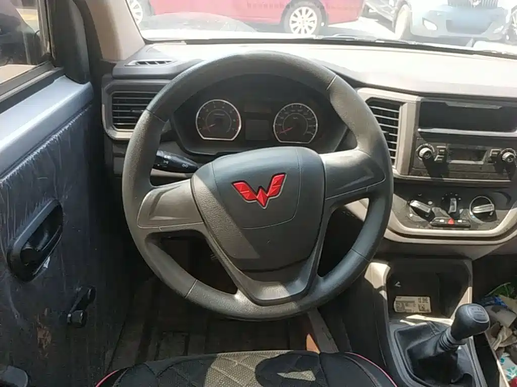 Wuling Hongguang V — миниатюра 11