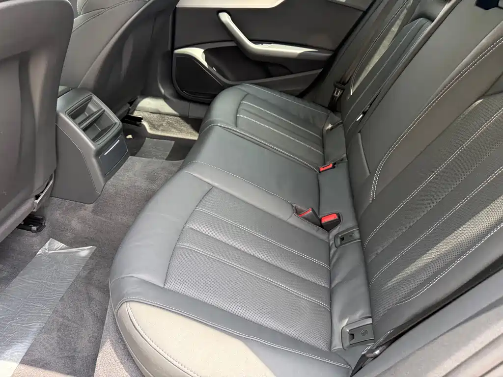 Audi A4L — миниатюра 33