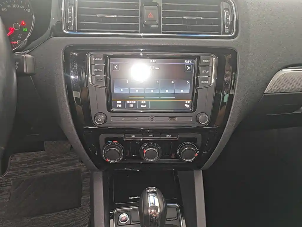 Volkswagen Sagitar — миниатюра 13