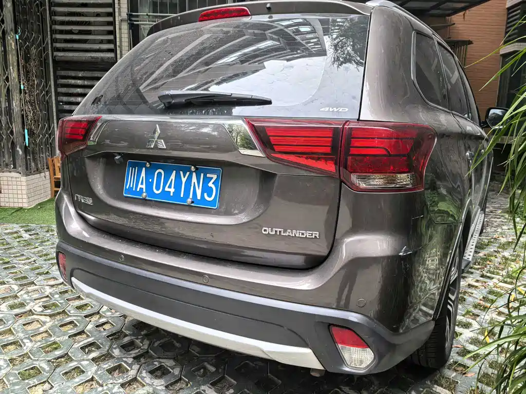 Mitsubishi Outlander — миниатюра 4