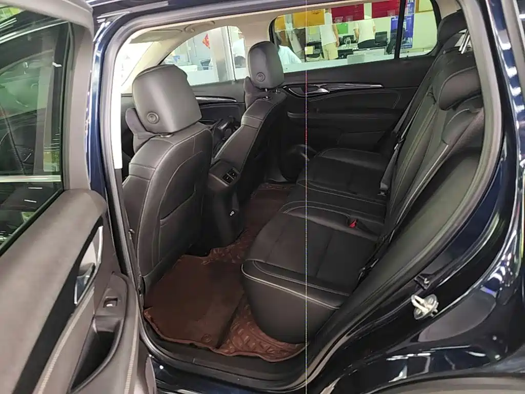 Buick Envision Plus — миниатюра 17