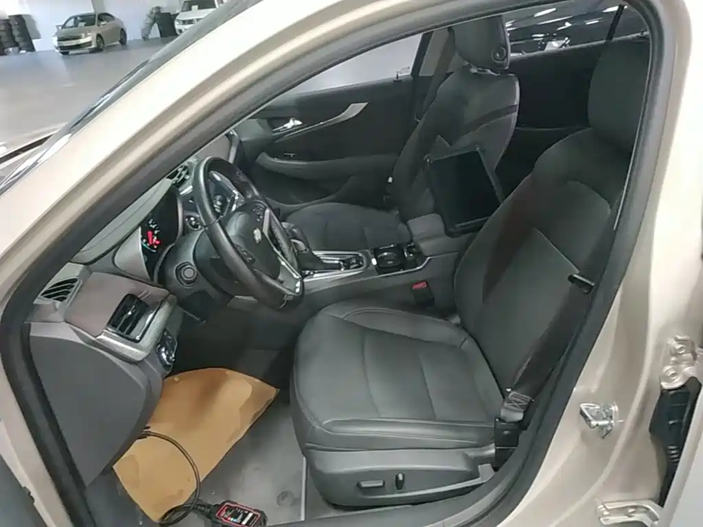 Chevrolet Malibu — миниатюра 15