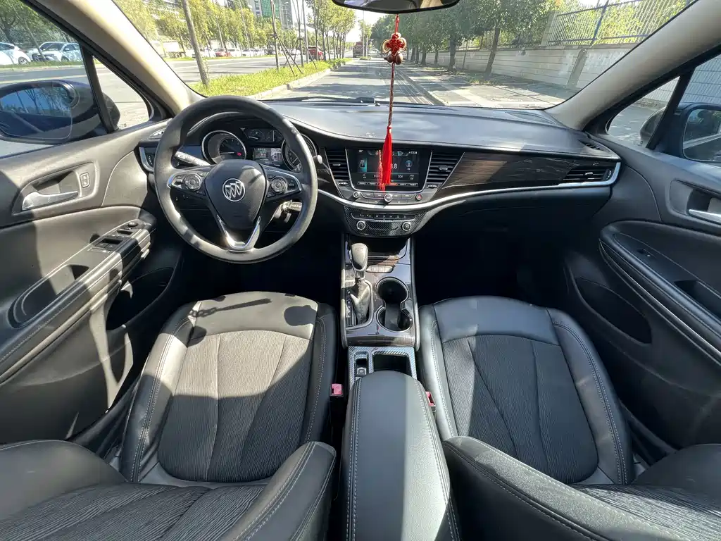 Buick Verano — миниатюра 9