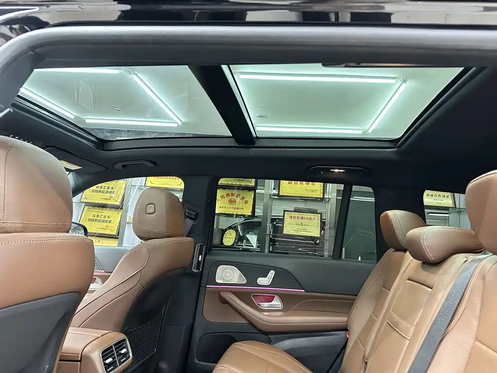Mercedes-Benz GLS — миниатюра 11