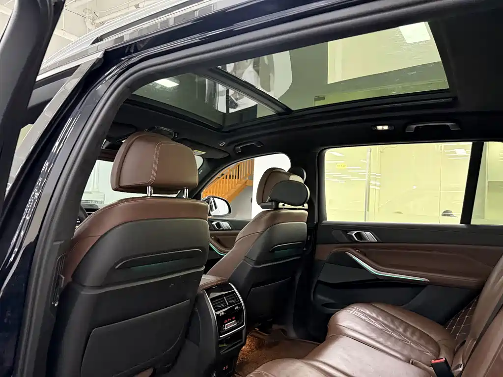 BMW X7 — миниатюра 15