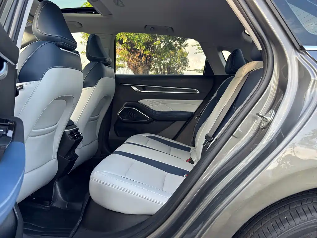 Geely Emgrand — миниатюра 6