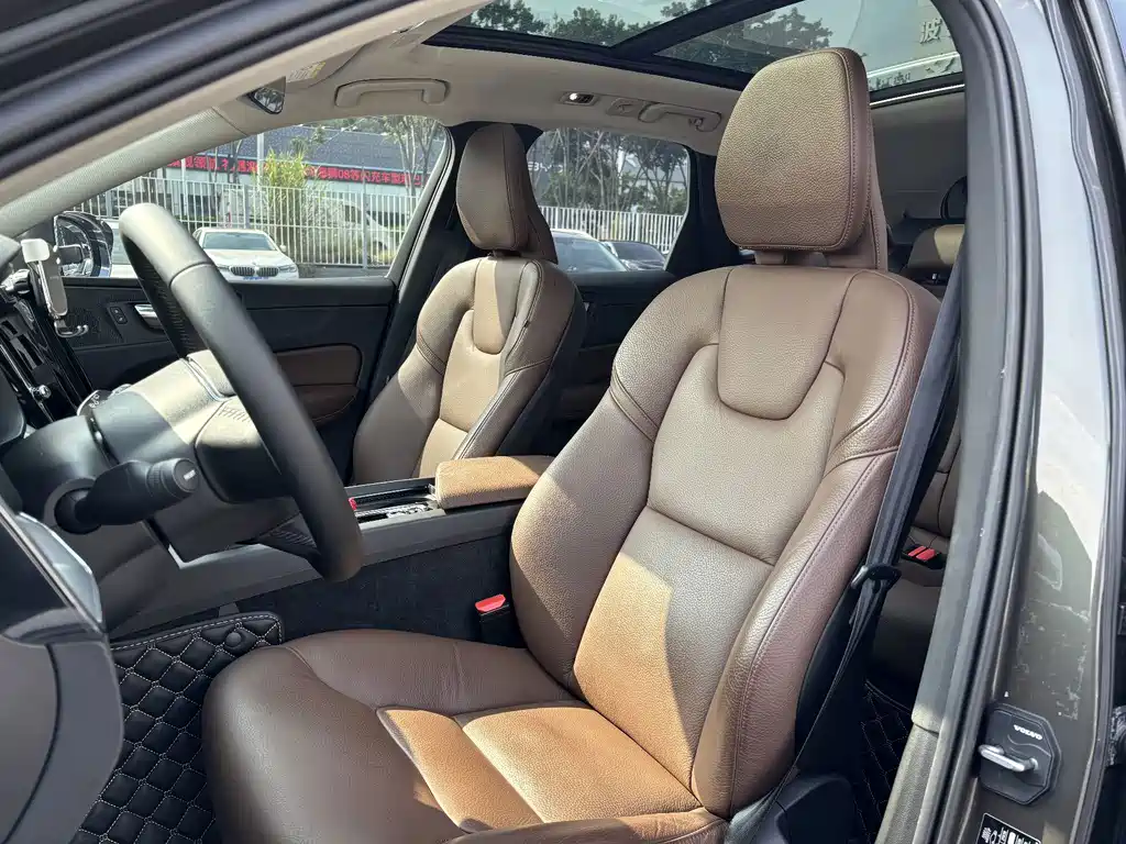 Volvo XC60 — миниатюра 18