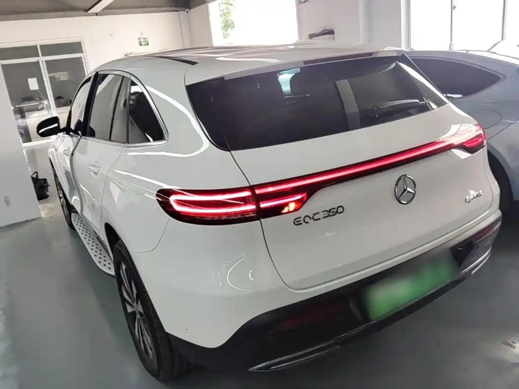 Mercedes-Benz EQC — миниатюра 5