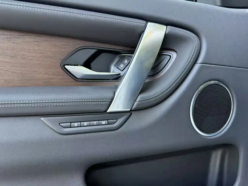 Land Rover Discovery Sport — миниатюра 11