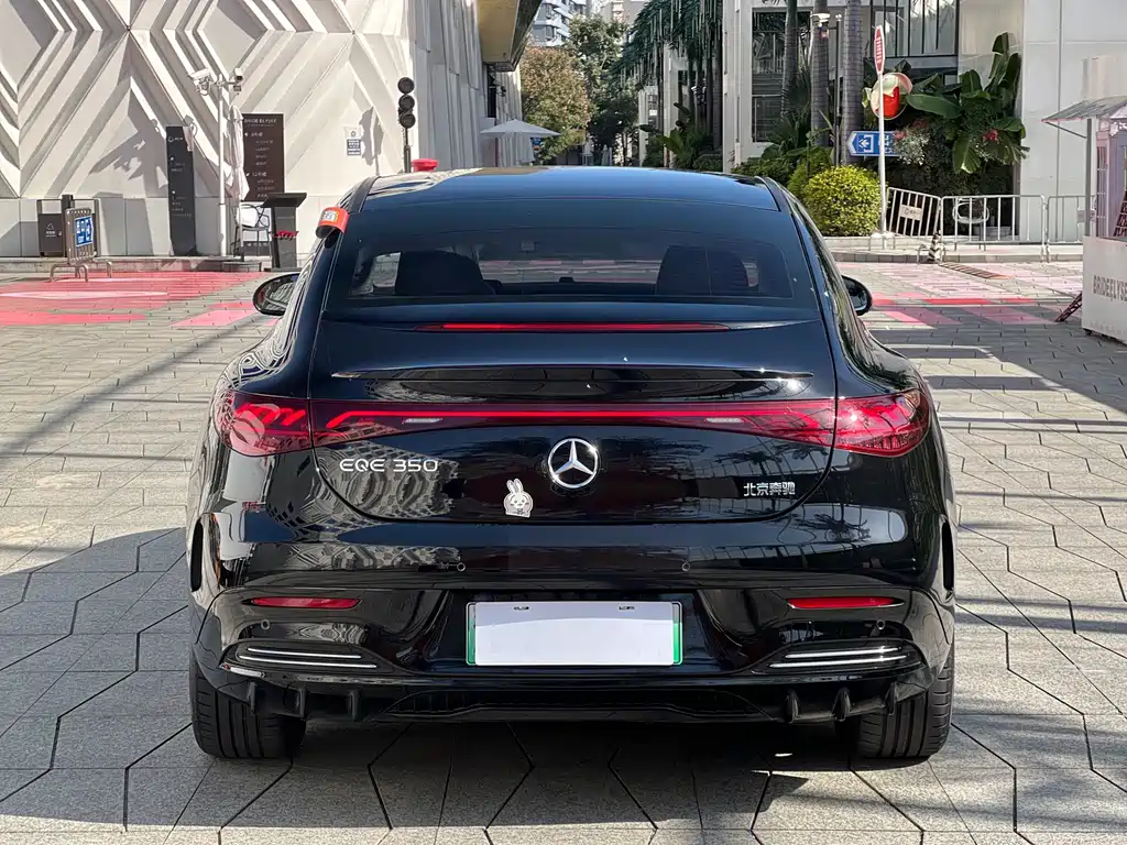 Mercedes-Benz EQE 2022 350