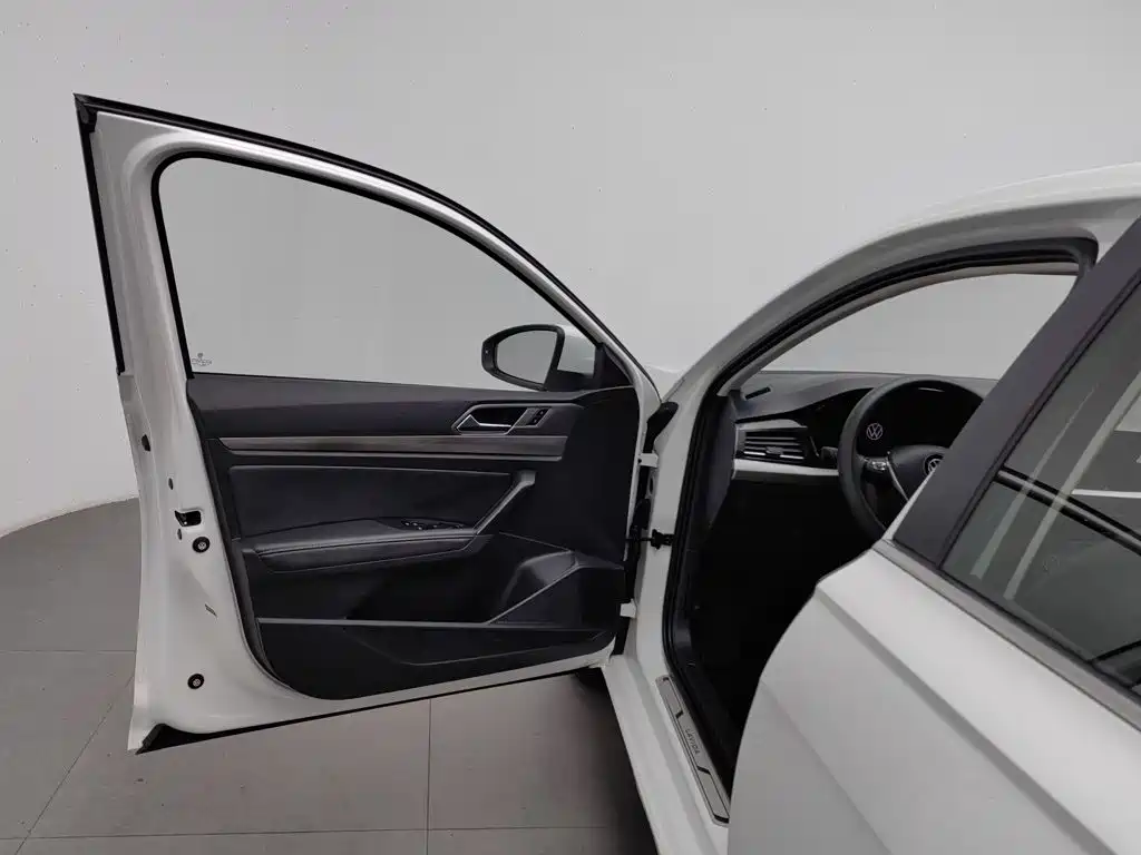 Volkswagen Lavida — миниатюра 8