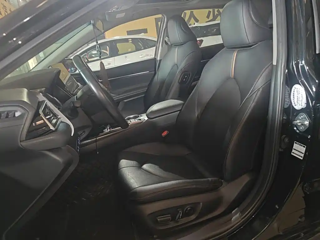 Toyota Camry — миниатюра 15