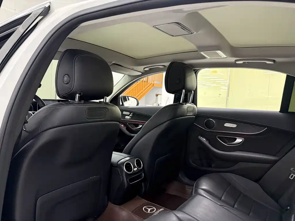 Mercedes-Benz C-Class — миниатюра 15